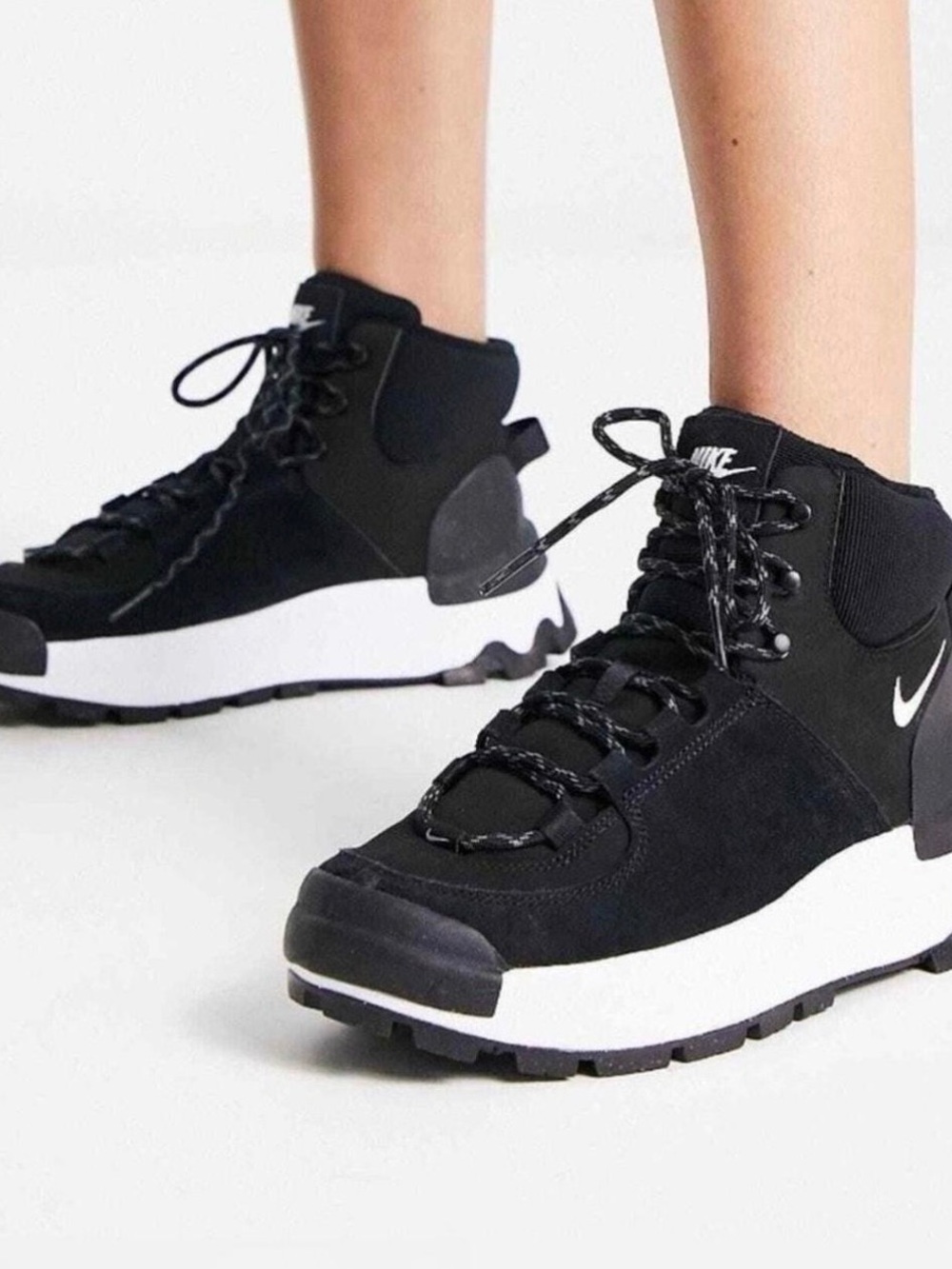 Nike Women's Black and White High-Top Trail Sneakers